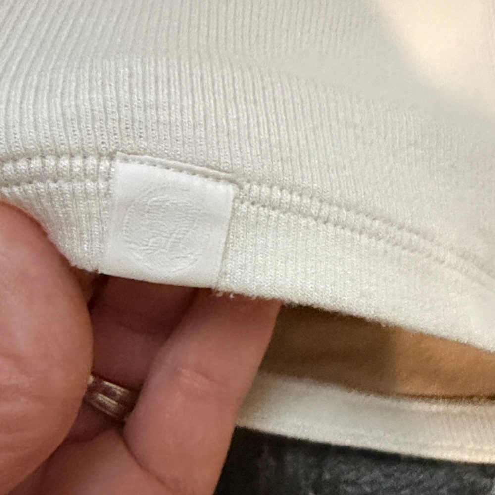 Lululemon Athletica Cream Crop Top - Picture 3 of 4